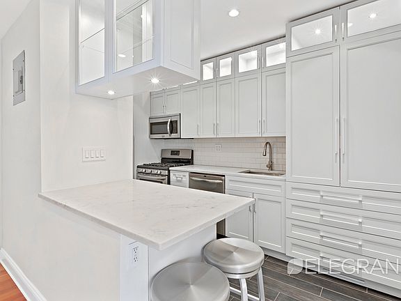 5th image of 150 E 85th St APT 13D