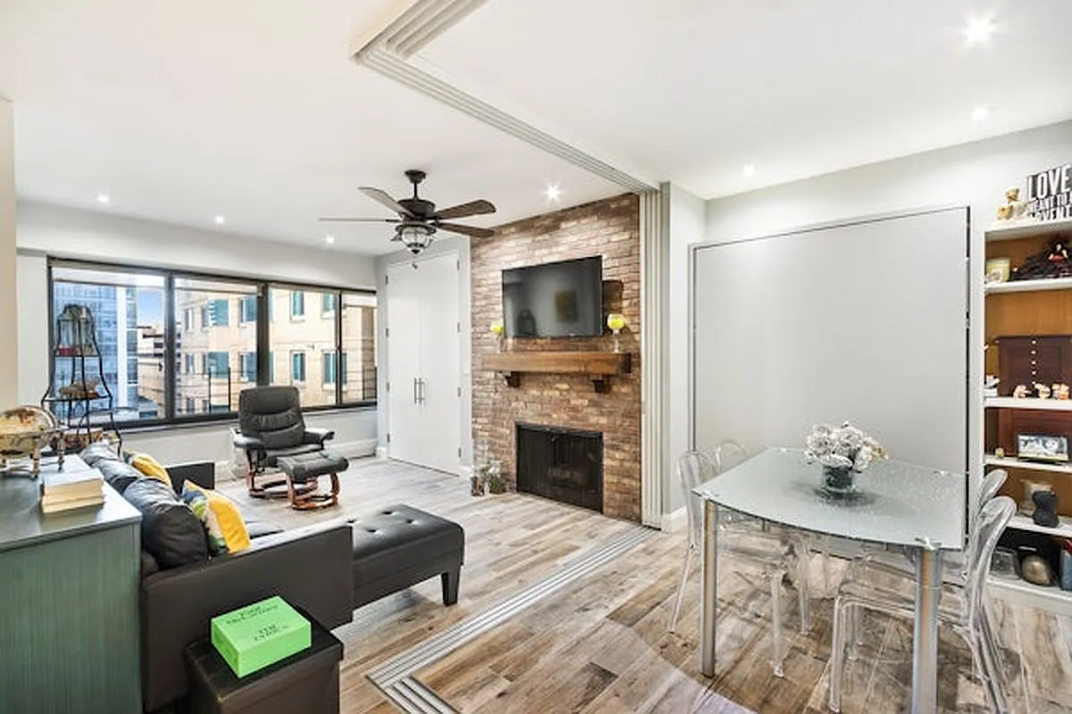 529 W 42nd St APT 8N photo 1