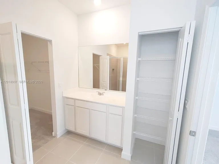 535 SE Rivergrass St #535 — Photo 21