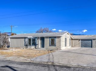 1111 S Comstock Cir E, Pahrump, NV 89048