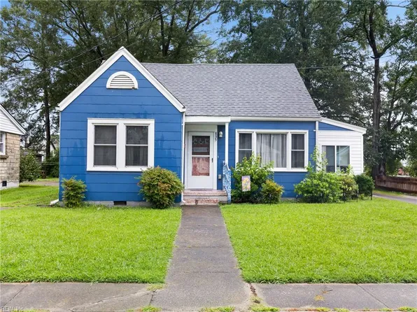 835 Cool Spring St, Franklin, VA 23851