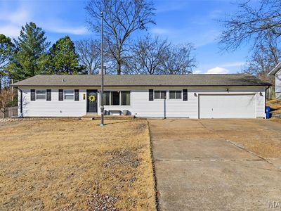 239 E Skyline Dr, Ballwin, MO, 63011