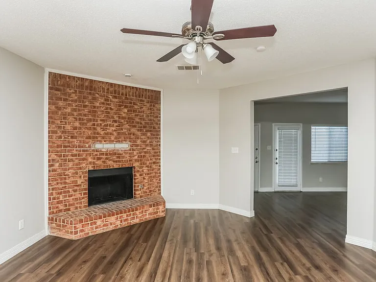 1530 Aberdeen Dr — Photo 5