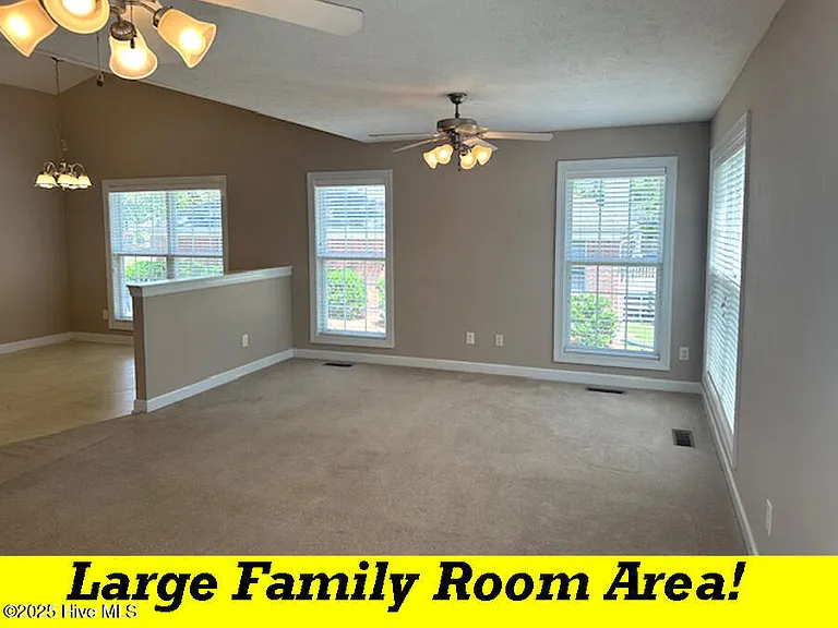 12 Deerwood Ln — Photo 19