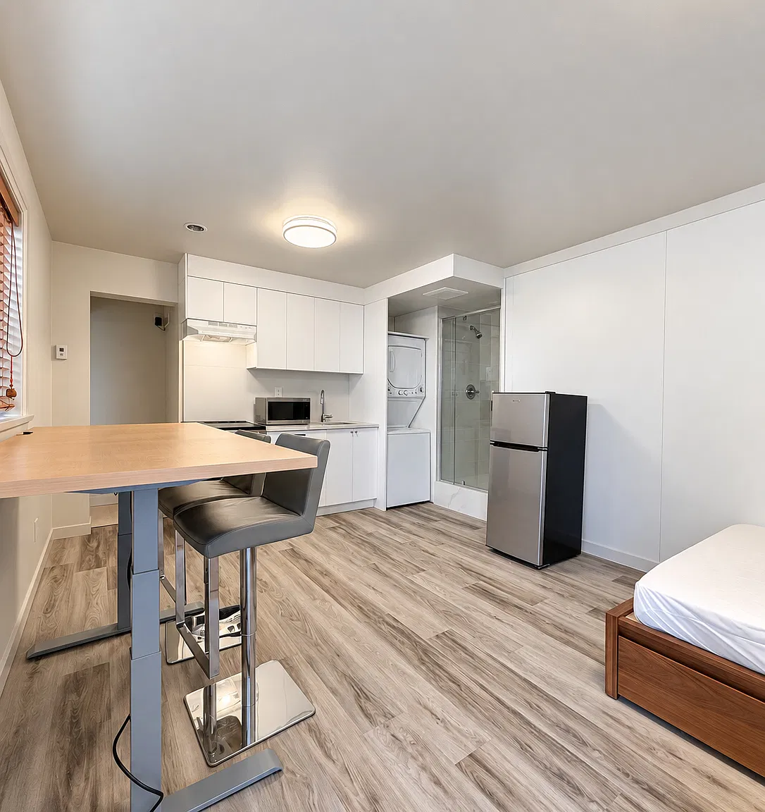 Studio, 450 sqft, $1,299 — Photo 1