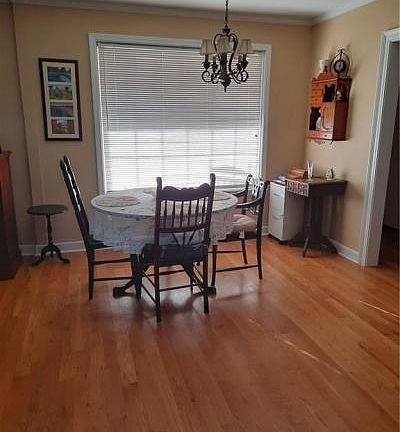 3rd image of 1423 Pier Ave