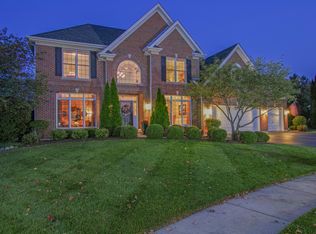 1041 Pebble Beach Ct, Geneva, IL 60134