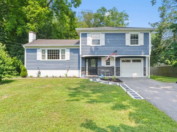 6 Cindy Lane, Wappingers Falls, NY 12590