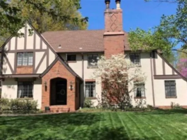 418 W 69th St, Kansas City, MO 64113