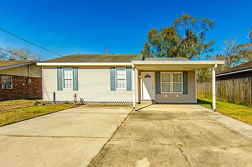 126 Merian St Photo 1