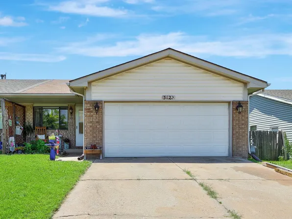 3127 S Bunker Hl, Wichita, KS 67210