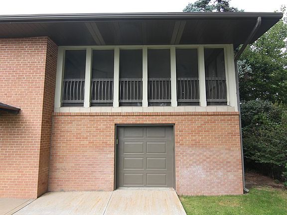 5th image of 315 W 36th St