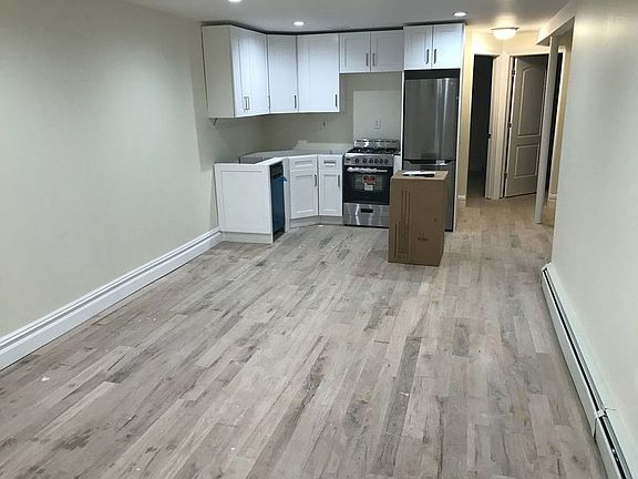 3rd image of 100-34 Francis Lewis Blvd