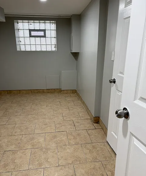 6927 S Claremont Ave — Photo 10