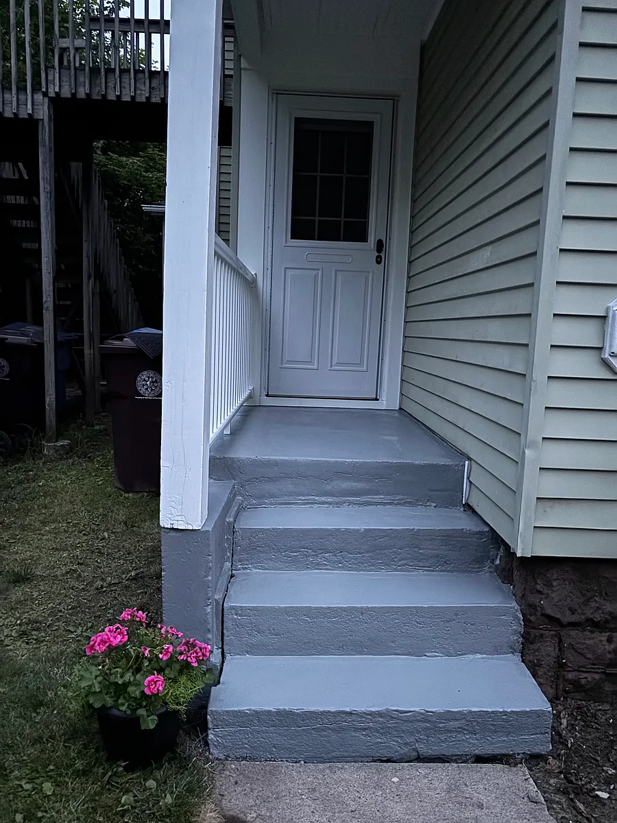 Back door entrance - 1744 Farmington Ave #2