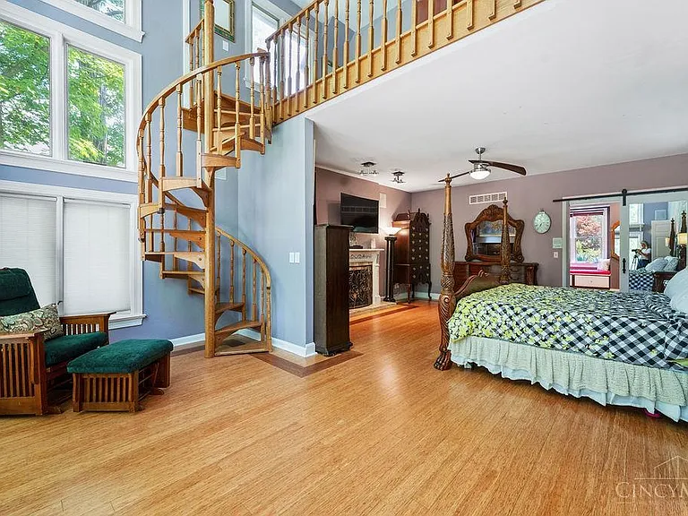 7883 Chestershire Dr — Photo 15