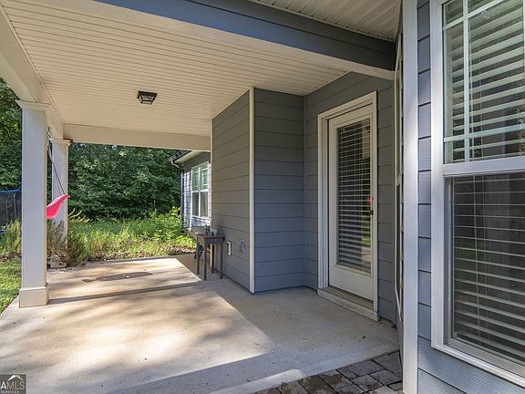 3rd image of 52 Brooks Lake Dr