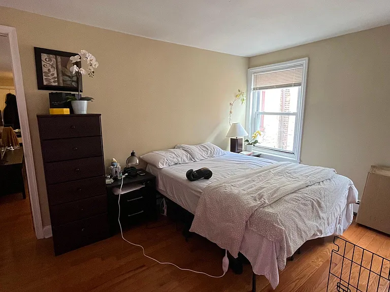 1520 Pine St #3R — Photo 7