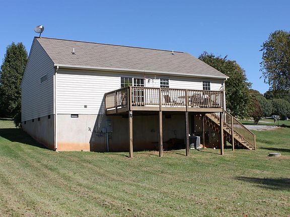 3rd image of 1030 Stratford Dr Lot 2