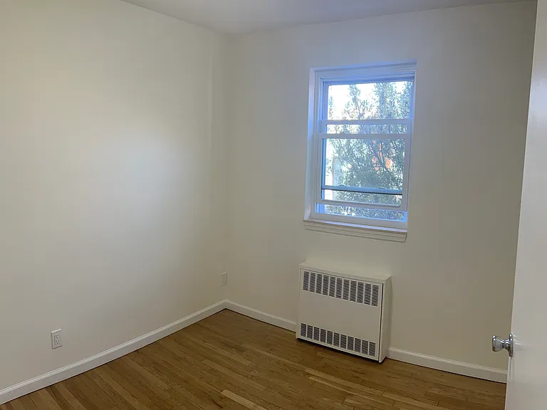 5811 83rd St — Photo 14