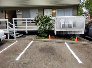 7915 236th St SW UNIT D, Edmonds, WA 98026