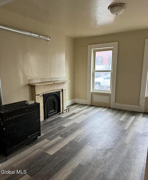 3rd image of 335 Congress Street