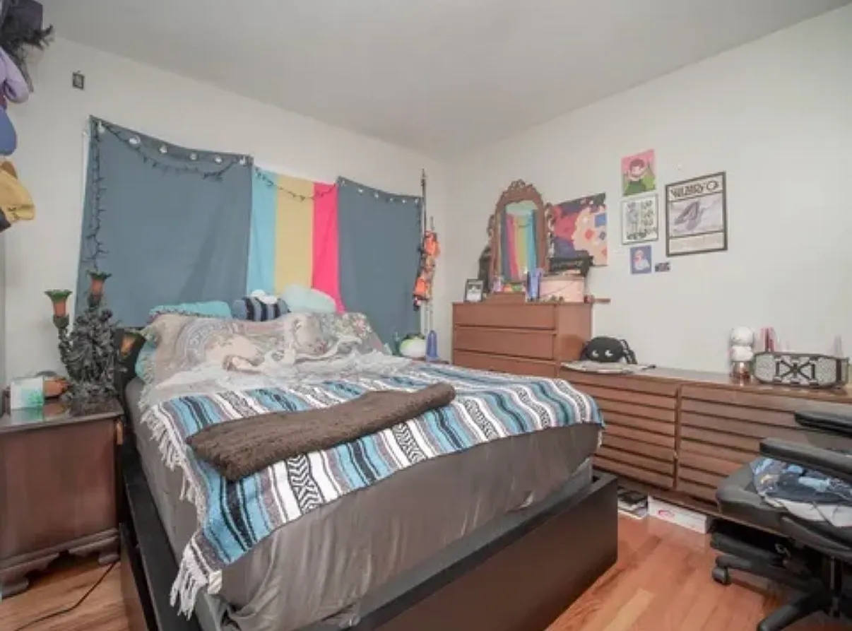 5 bed, 99999 sqft, $6,000 — Photo 3