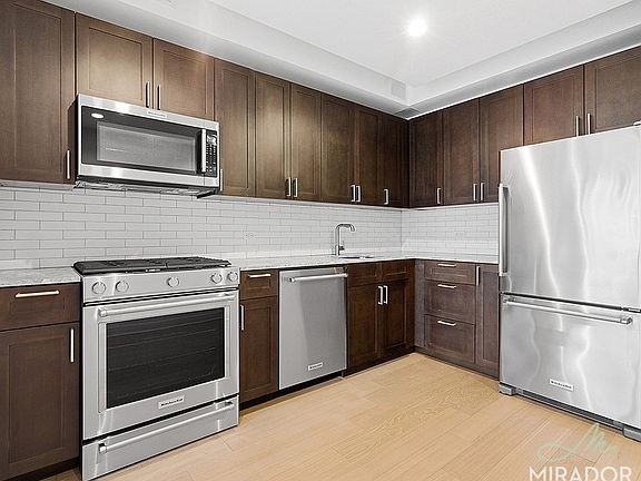 4th image of 21 W End Ave APT 2209