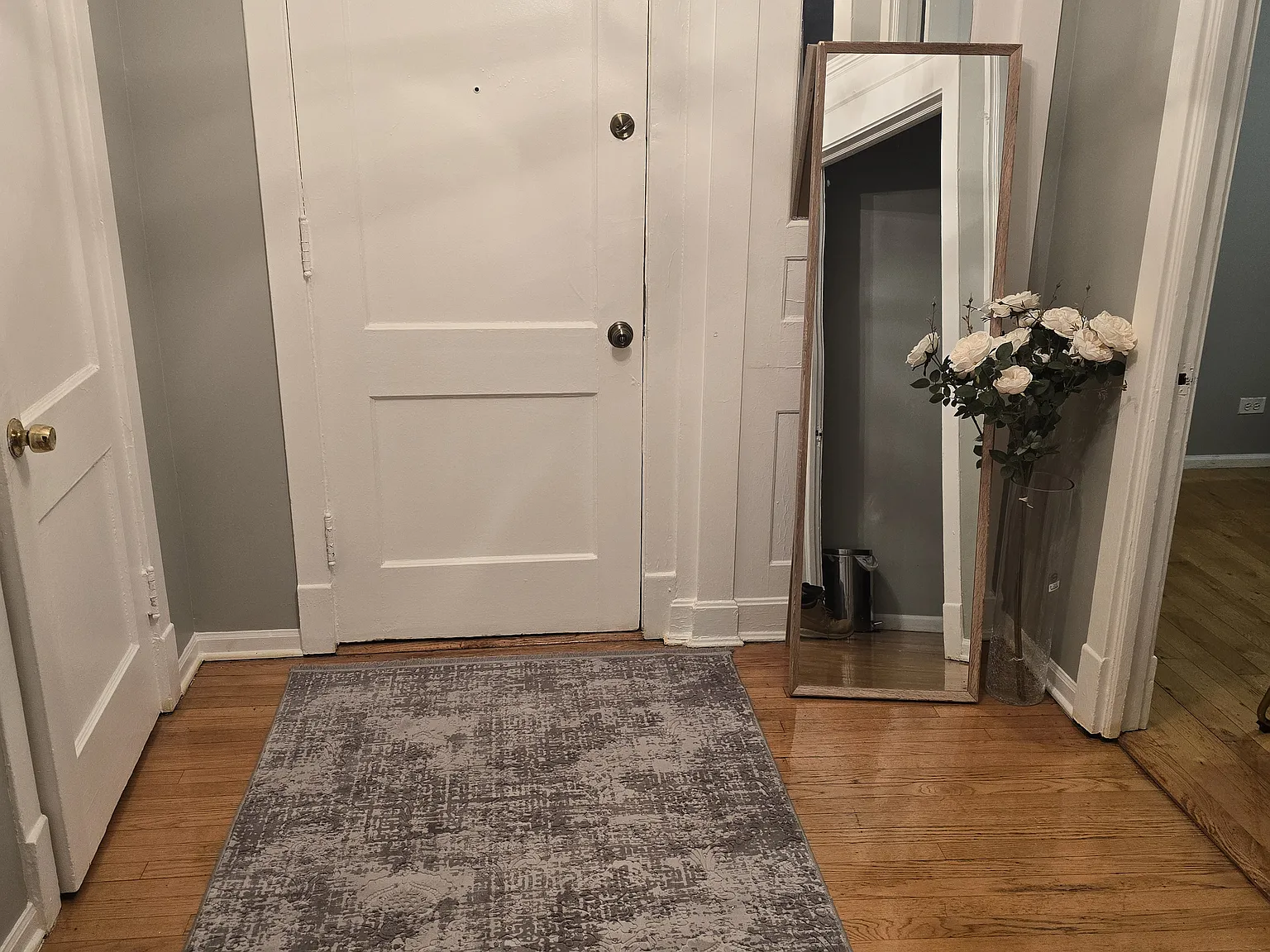 3 bed, $2,400 — Photo 1