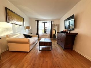 73-45 210th St APT 3B, Queens, NY 11364