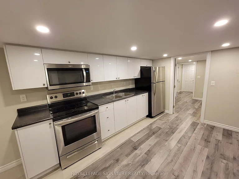 496 Horner Ave #L4 — Photo 8