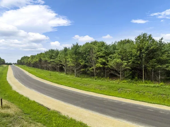L19 Jay Drive #19, Dodgeville, WI 53533