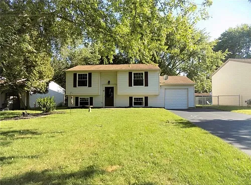 30 Mapleview Cir Photo 1