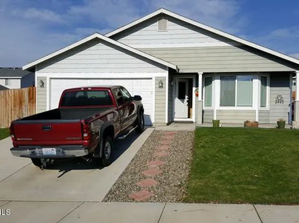 303 Olympic Ave, Moxee, WA 98936