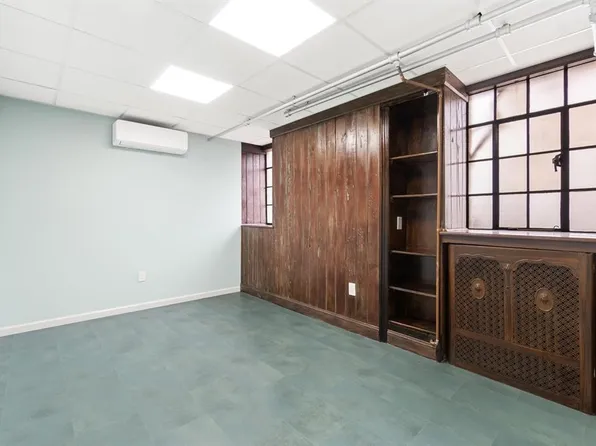 2314 Palisade Avenue image 36 of 49