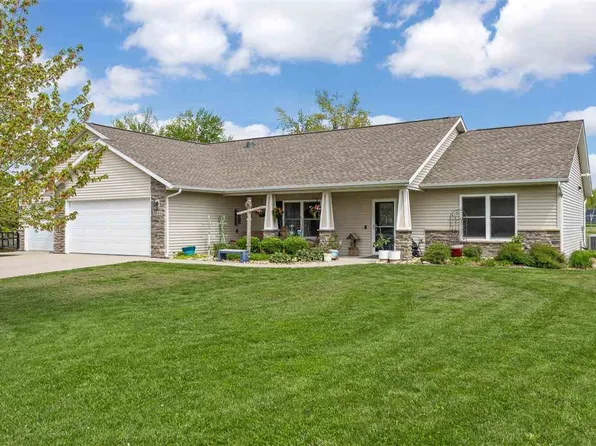 2080 119th Ln, Kalona, IA 52247