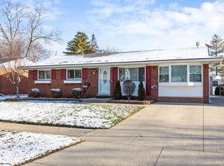 43432 Bockley Dr, Sterling Heights, MI 48313