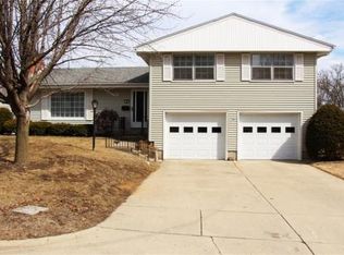 36 Eastmoreland Dr, Decatur, IL 62521