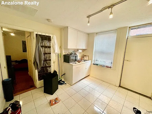 340 North St — Photo 2