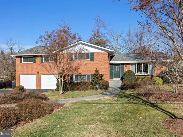 4008 Sulgrave Dr, Alexandria, VA 22309