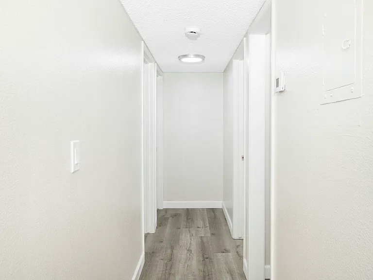 Coyle Creek Apartments — Photo 5