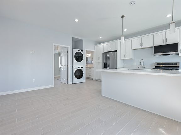 5th image of 4841 Mansfield St