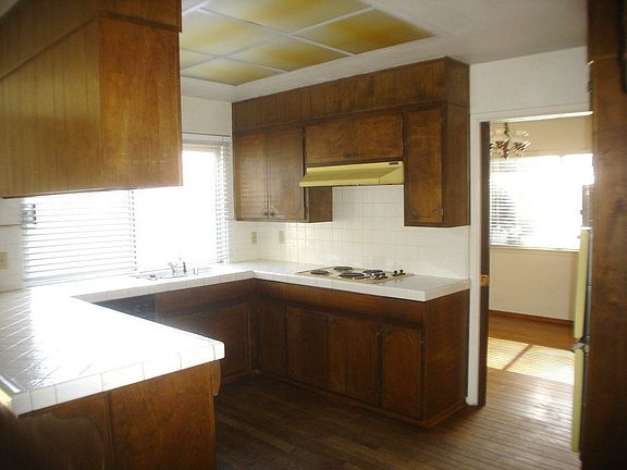 2nd image of 2702 Bunker Hill Dr
