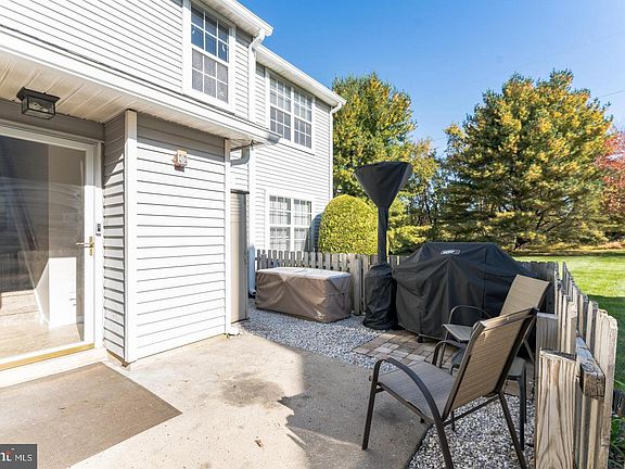 2nd image of 42 Everett Dr