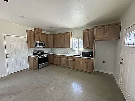 4th image of 6496 Chadbourne Ave