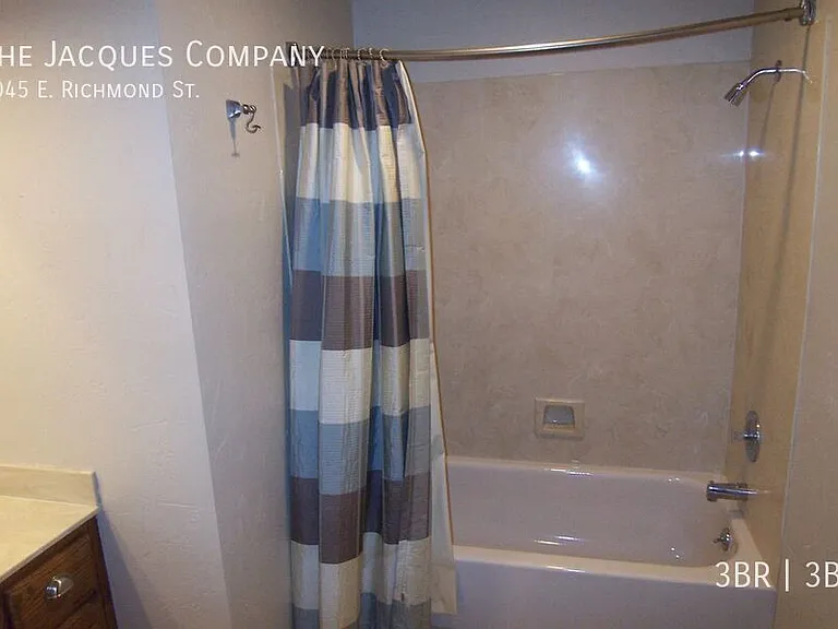 2045 E Richmond St — Photo 3