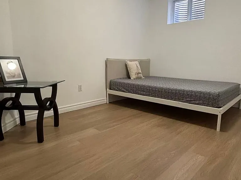 27 Macklingate Ct — Photo 7