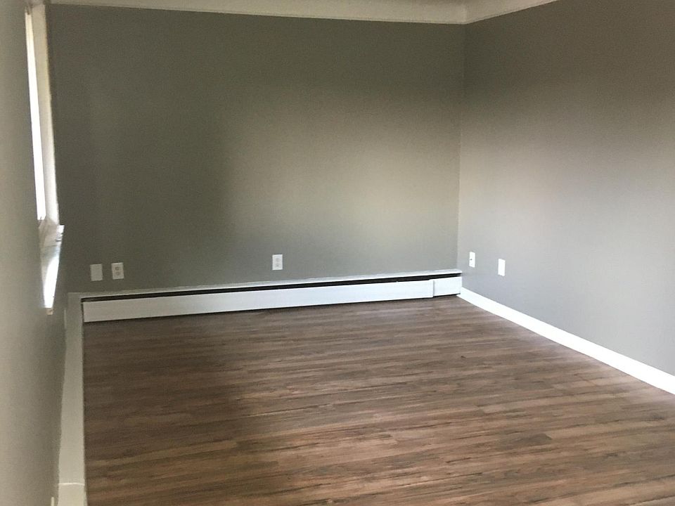 1st image of 704 Genesee Dr #704