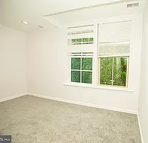 2728 22nd St NE — Photo 7