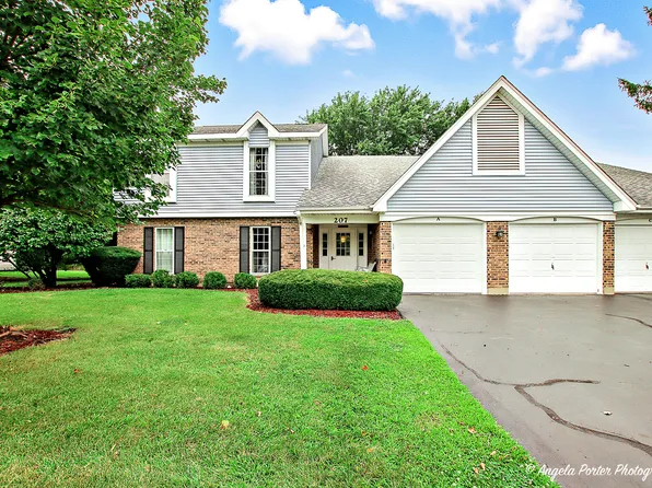207 N Creekside Trl, McHenry, IL 60050